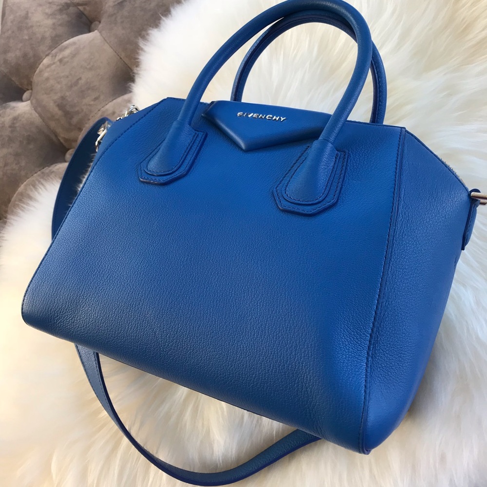 🚫SOLD🚫Givenchy antigona small goatskin satchel - Picture 2 of 10